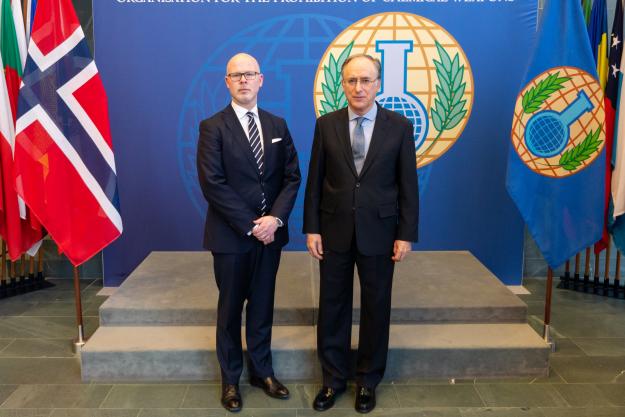 The State Secretary for Foreign Affairs of the Kingdom of Norway, H.E. Mr Audun Halvorsen, and the Director-General of the OPCW, H.E. Mr Fernando Arias 