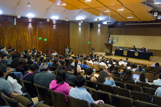 Deputy Director-General of the OPCW Mr Hamid Ali Rao delivers a lecture at the Faculty of Chemistry at the National Autonomous University of Mexico