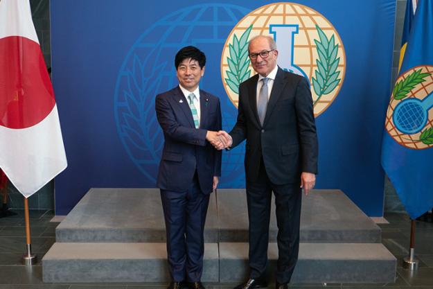 The State Minister of Foreign Affairs of Japan meeting the Director-General of the OPCW