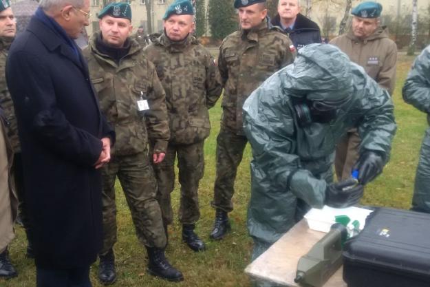 Live demonstration at the CBRN Control Area Center of the Polish Armed Forces. Photo credit: Sz. Bochenski, Polish MFA