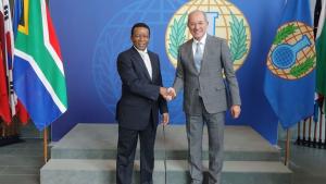 The Director-General of the Department of International Relations and Co-operation of the Republic of South Africa, Ambassador Jerry Matjila (left), with the OPCW Director-General, Ambassador Ahmet Üzümcü.