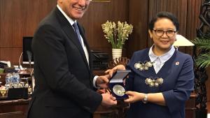 OPCW Director-General Ahmet Üzümcü (left) and Minister of Foreign Affairs of the Republic of Indonesia, H.E. Retno L.P. Marsudi.