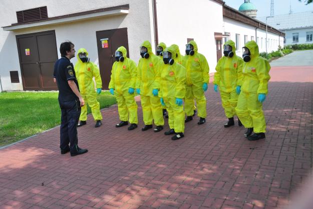 First responders enhance leadership skills for chemical emergencies in Czech Republic