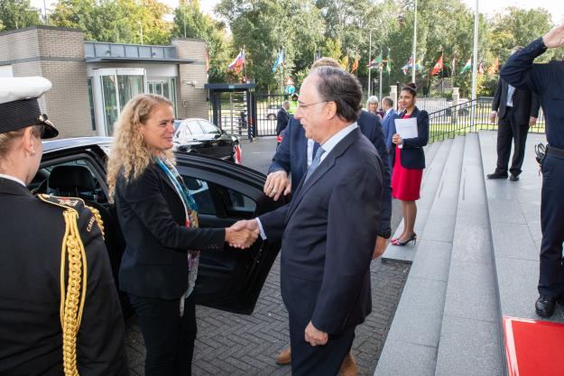 H.E. the Right Honourable Julie Payette, Governor General of Canada, visited today the headquarters of the Organisation for the Prohibition of Chemical Weapons (OPCW) in The Hague and met with OPCW’s Director-General, H.E. Mr Fernando Arias