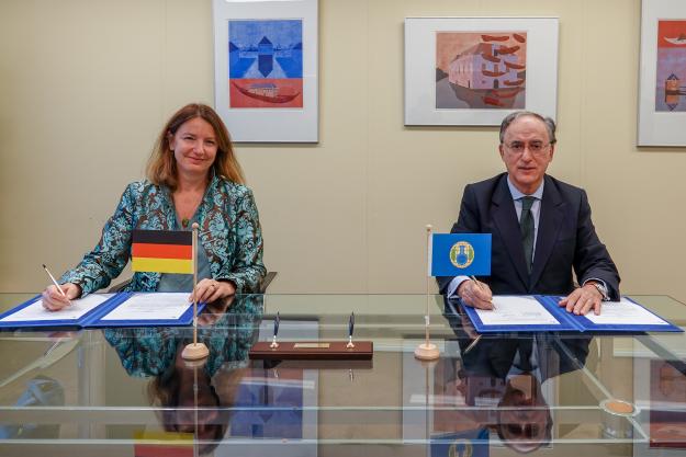 H. E. Mrs. Gudrun Lingner, Ambassador Extraordinary and Plenipotentiary, and H.E. Mr. Fernando Arias, Director-General of the OPCW