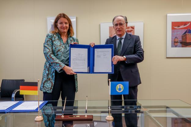 H. E. Mrs. Gudrun Lingner, Ambassador Extraordinary and Plenipotentiary, and H.E. Mr. Fernando Arias, Director-General of the OPCW