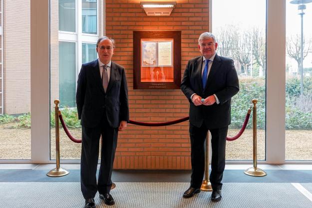 H.E. Mr. Jan van Zanen, Mayor of the Municipality of The Hague,  and H.E. Mr. Fernando Arias, Director-General of the OPCW