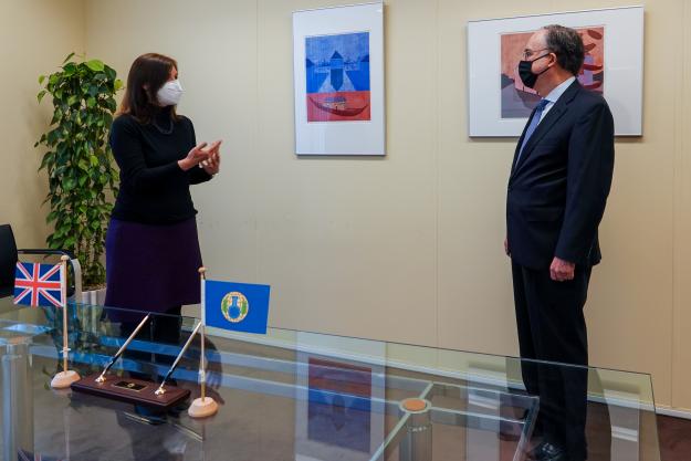 Permanent Representative of the United Kingdom to the OPCW, H.E. Ambassador Joanna Roper CMG, and OPCW Director-General, H.E. Mr Fernando Arias