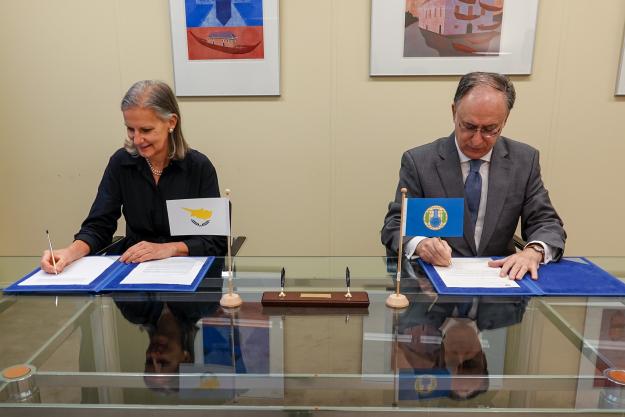 H.E. Mrs Frances-Galatia Lanitou, Permanent Representative of Cyprus to the OPCW, and H.E. Mr Fernando Arias, Director-General of the OPCW