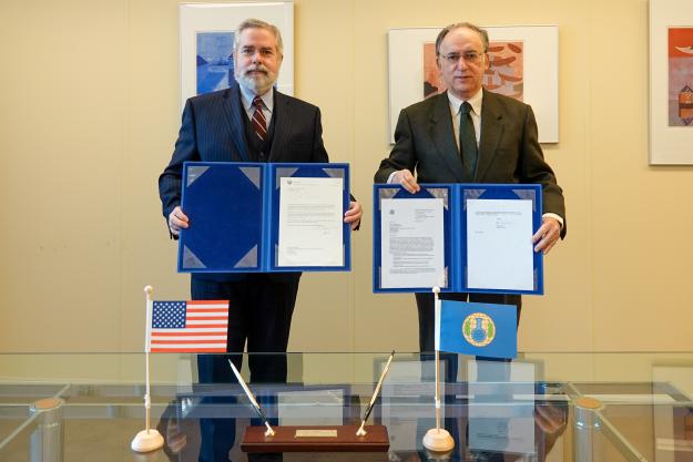 USA contributes €165,000 to support customs control over toxic chemicals in Africa