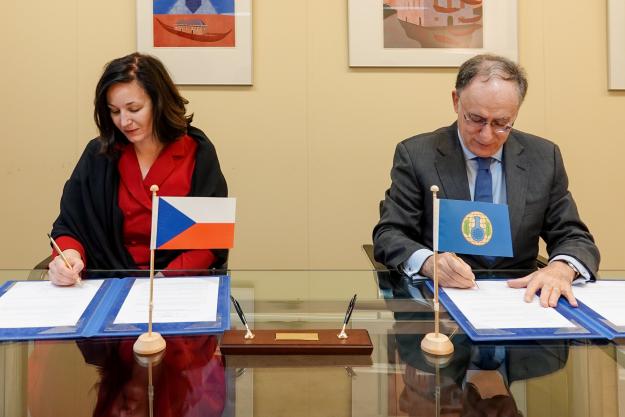 Czech Republic contributes CZK 300,000 to support assistance and protection training in Africa 