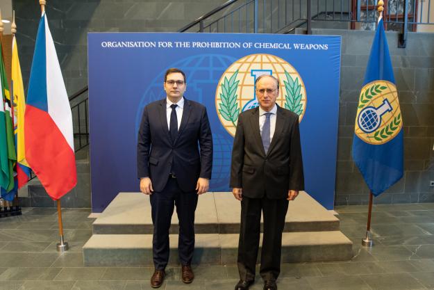 Minister of Foreign Affairs of the Czech Republic meets OPCW Director-General 