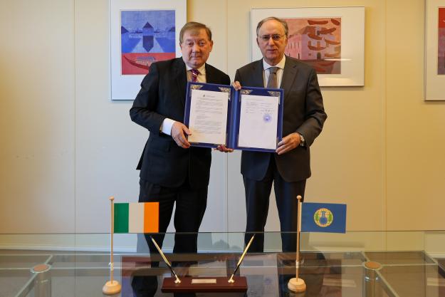 H.E. Mr Brendan Rogers, Permanent Representative of Ireland to the OPCW, and Ambassador Fernando Arias, OPCW Director-General