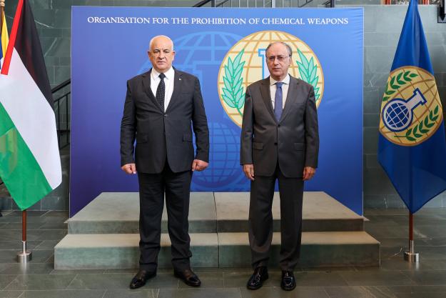 Director-General H.E. Ambassador Fernando Arias, Minister of Interior of the State of Palestine, H.E. Mr Ziyad Hab-Al-Reeh