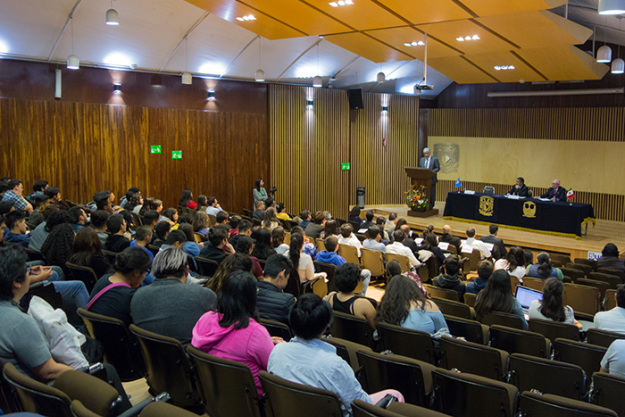 Deputy Director-General of the OPCW Mr Hamid Ali Rao delivers a lecture at the Faculty of Chemistry at the National Autonomous University of Mexico
