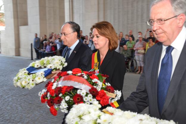 OPCW DG, the Mayor of Ieper, and the Permanent Representative of the Kingdom of Belgium to the OPCW, paying respects to the victims of chemical weapons attacks during the World War I as part of the Ceremony of the Last Post.