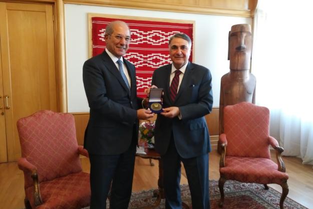 OPCW Director-General Ahmet Üzümcü (left) and Chilean Deputy Secretary of Foreign Affairs Edgardo Riveros Marín.