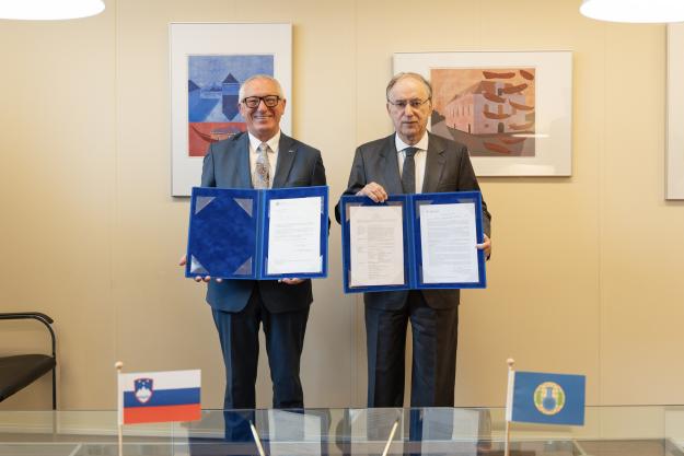 Permanent Representative of Slovenia to the OPCW, H.E. Mr Jožef Drofenik, and the OPCW Director-General, Ambassador Fernando Arias