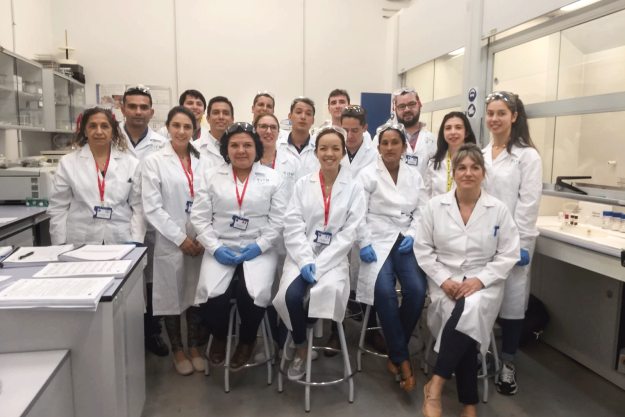 Analytical chemists from Latin America and the Caribbean during a analytical chemistry course in Madrid, Spain