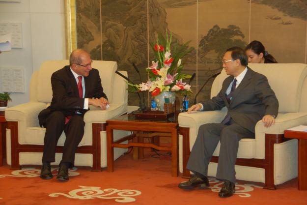 OPCW Director-General Visits China and Meets Foreign Minister Yang Jiechi