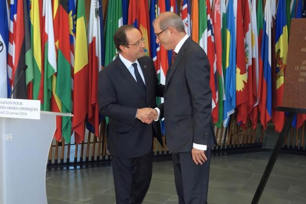 President of France, Mr François Hollande(left) and Director-General Ahmet Üzümcü.