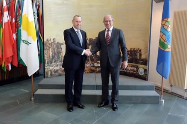 The Permanent Secretary of the Ministry of Foreign Affairs of Cyprus, Mr Alexandros Zenon, (left) and Director-General Ahmet Üzümcü.