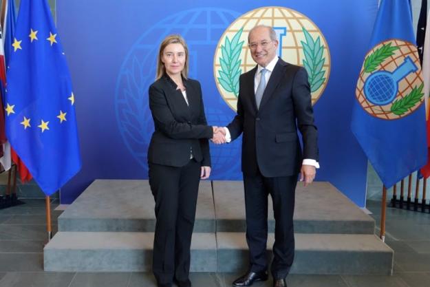 High Representative of the European Union for Foreign Affairs and Security Policy, Ms Federica Mogherini, with the Director-General, Ambassador Ahmet Üzümcü.