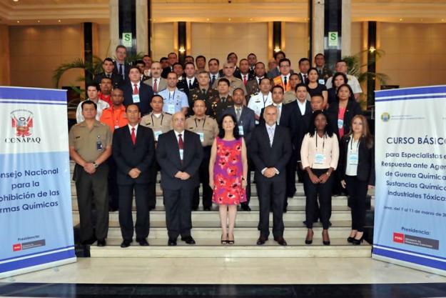 Participants at the basic course on response against chemical warfare agents and incidents involving toxic industrial chemicals, which was held in Lima, Peru from 7 to 11 March 2016.