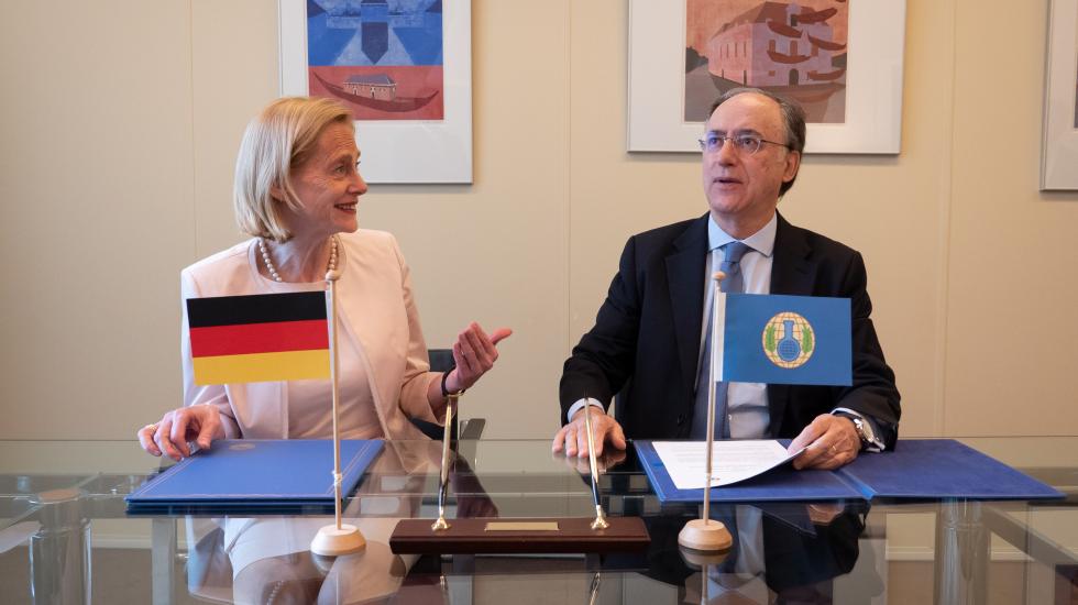 The Director-General of the OPCW, H.E. Mr Fernando Arias, and the Permanent Representative of Germany to the OPCW, H.E. Ambassador Christine Weil