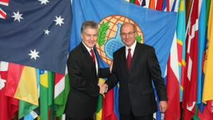 OPCW Director-General, Ambassador Ahmet Üzümcü with the Australian Minister for Defence, Mr Stephen Smith