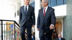 Swiss Foreign Minister, H.E. Mr. Didier Burkhalter (left), and OPCW Director-General, Ambassador Ahmet Üzümcü.