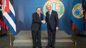 OPCW Director-General Ahmet Üzümcü (right) and the First Deputy Minister of Science, Technology and Environment of the Republic of Cuba, H.E Dr Fernando González Bermúdez.