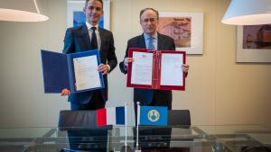 OPCW Director-General, H.E. Mr Fernando Arias, and France’s Permanent Representative to the OPCW, H.E. Ambassador Philippe Lalliot