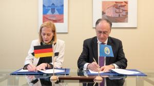 Director-General of the OPCW, H.E. Mr Fernando Arias, and the Permanent Representative of Germany to the OPCW, H.E. Ambassador Christine Weil