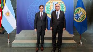 H.E. Ambassador Leopoldo Sahores, Secretary of Foreign Affairs of the Argentine Republic, and Ambassador Fernando Arias, Director-General of the OPCW