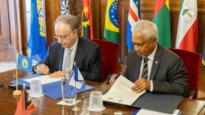 Ambassador Fernando Arias, OPCW Director-General, and Ambassador Zacarias da Costa, CPLP Executive Secretary, sign a Memorandum of Understanding (MoU) at the Community of Portuguese Language Countries (CPLP) Headquarters in Lisbon, Portugal, on 3 June 2025. (Photo: CPLP)